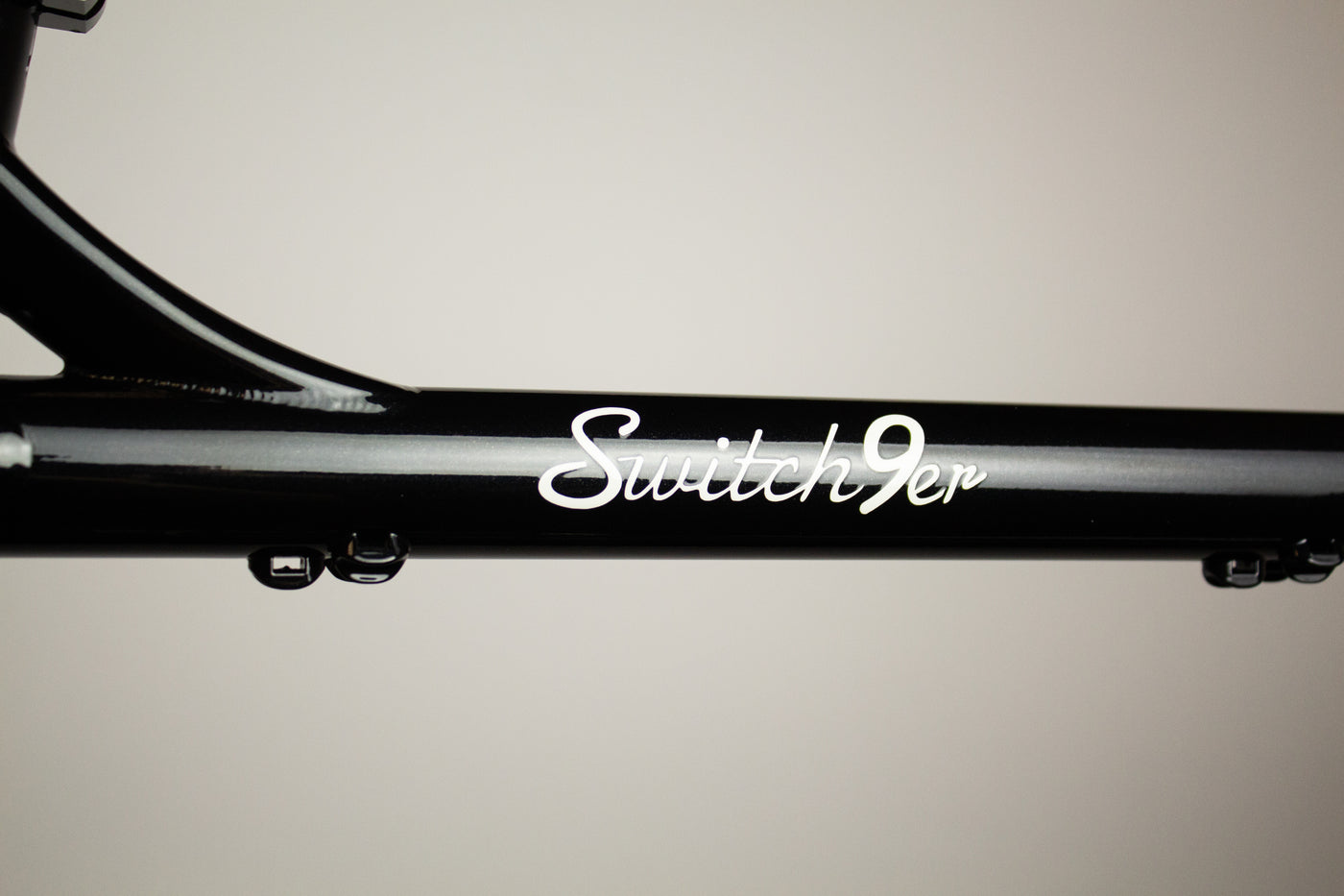 Switch9er 4130 Pearl Black